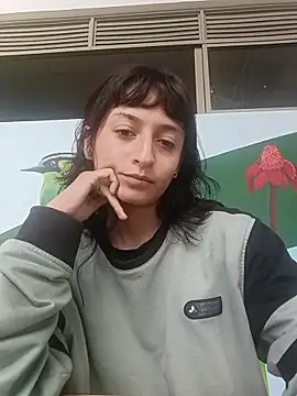 BrisaJones online show from April 28, 1:48 pm