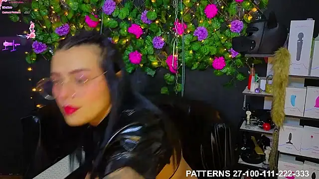 Sweett Mollyy online show from April 15, 10:21 pm