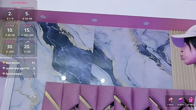 littleebluee online show from February 26, 2:54 am