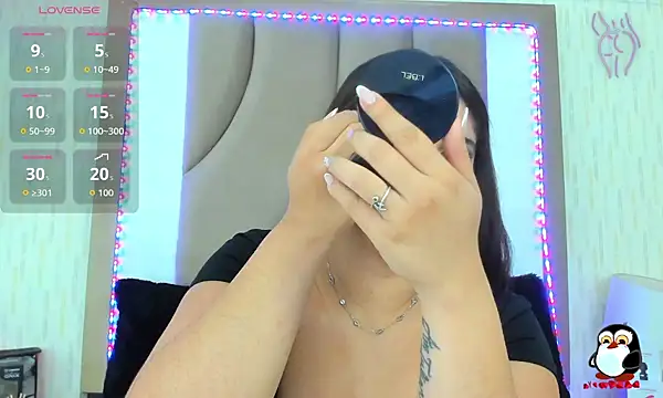 ThyaraJhons online show from September 18, 12:15 pm