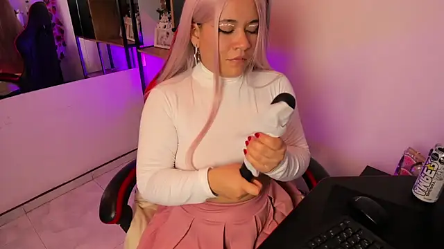 Amy hoy69 online show from October 18, 11:17 pm