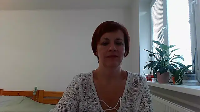 LoraLoraMay online show from October 5, 1:05 pm