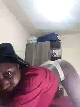 Adaline-Paris online show from March 3, 4:02 pm