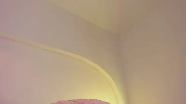 katiepeach  online show from April 10, 12:55 pm