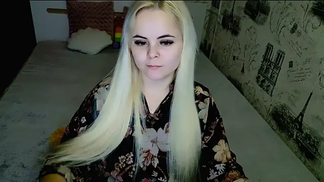 lovely-eyes online show from March 21, 7:30 pm