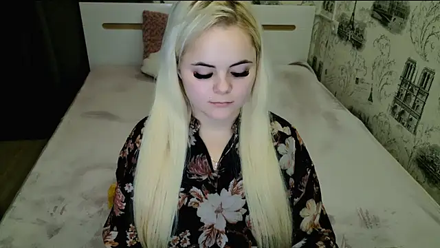 lovely-eyes online show from December 16, 8:47 pm