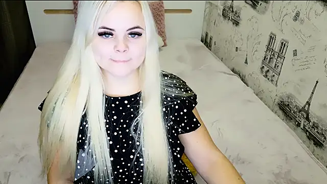 lovely-eyes online show from December 19, 6:33 pm