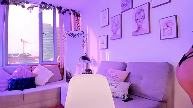 Bella ev online show from March 25, 9:28 pm