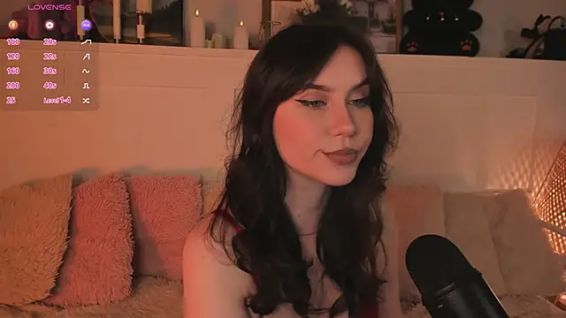 UnaMedison online show from April 17, 10:06 am