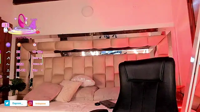 Dapnne  online show from September 12, 12:56 pm