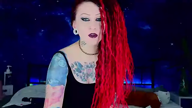 MartthaKatze online show from December 4, 10:10 pm