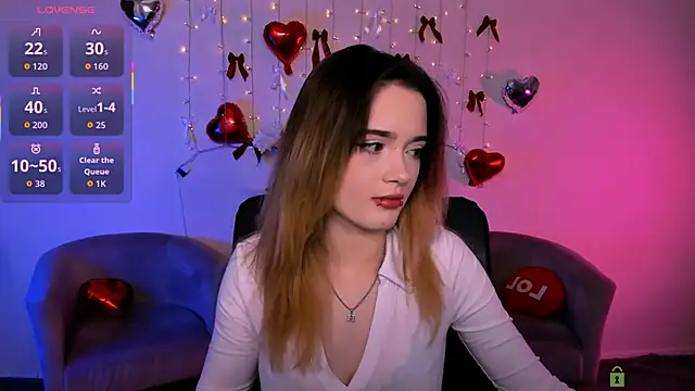 liana kisses online show from March 3, 8:04 pm