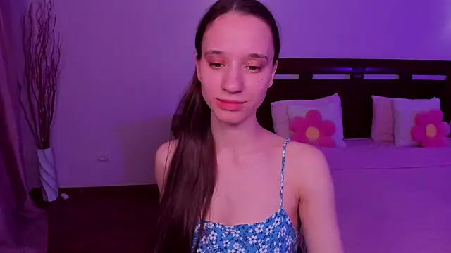 StaceySunny online show from April 2, 8:50 pm