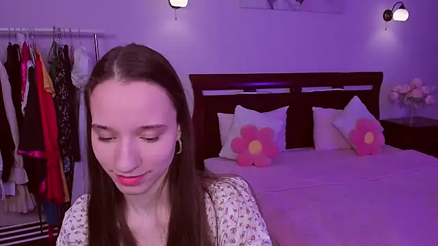 StaceySunny online show from February 12, 5:58 pm