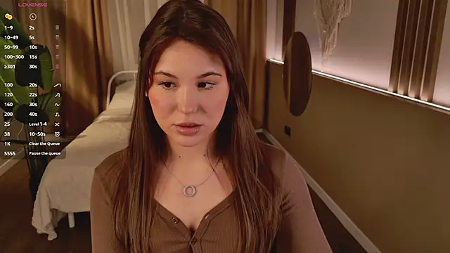 EmiliaDreams online show from March 3, 6:47 pm