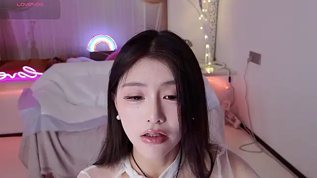 Momoever123456 online show from March 25, 2:31 pm