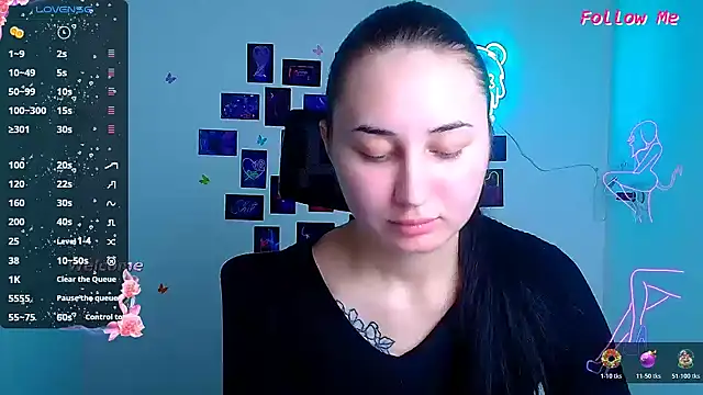 Jennifer Blum online show from November 14, 1:00 pm