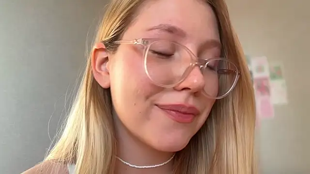 HoneyAudrey online show from October 10, 2:49 am