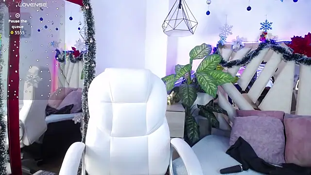 Camille jhonson online show from December 19, 10:18 am