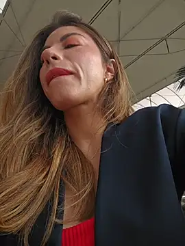 Karen San Miguel online show from March 25, 8:45 pm