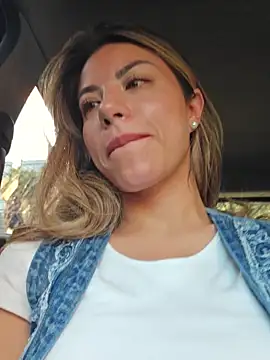 Karen San Miguel online show from September 11, 9:04 pm