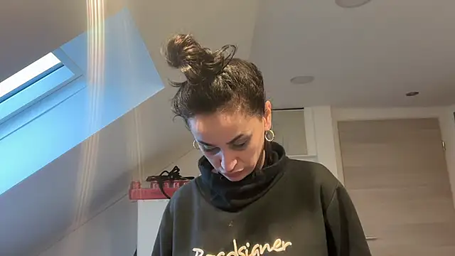 JeSuisUnTapin online show from November 26, 2:51 pm