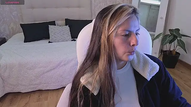 brandy sweet  online show from September 29, 4:34 pm