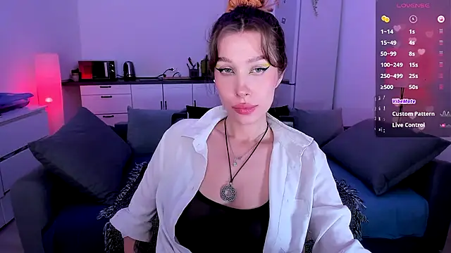 tenderdreams online show from October 9, 9:19 pm