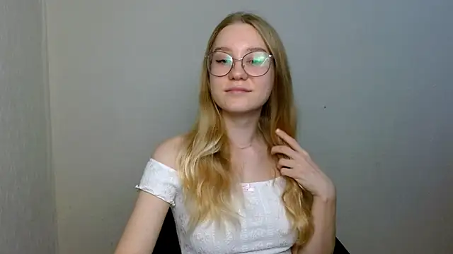 cindi hot online show from November 24, 3:25 pm