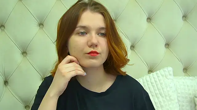 LessySmith online show from February 22, 4:19 pm