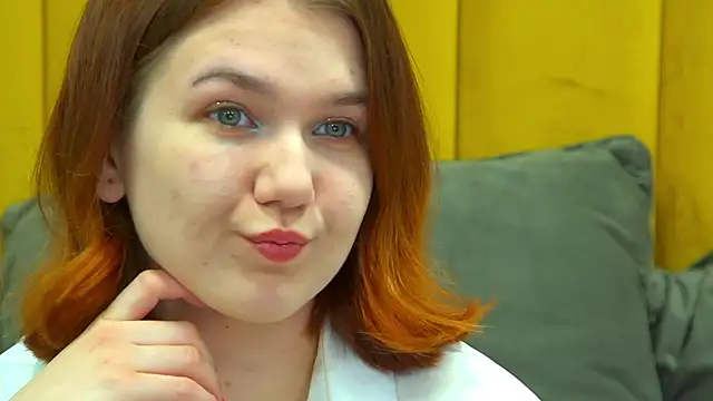 LessySmith online show from March 20, 4:12 pm