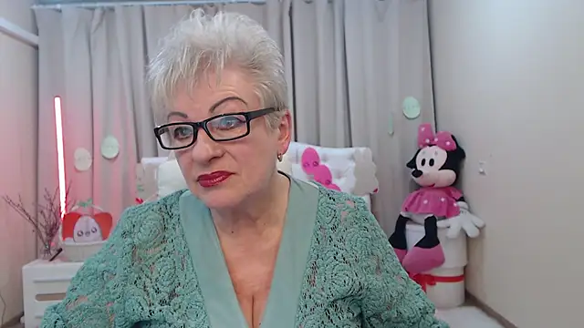 KayleSmoll online show from April 11, 6:44 pm