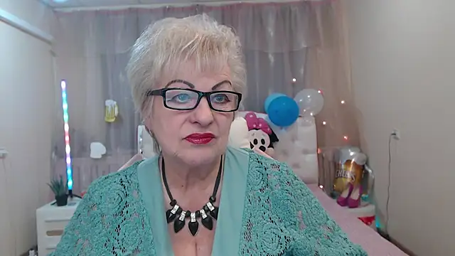 KayleSmoll online show from September 20, 6:50 pm