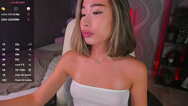 sensualily online show from May 21, 3:32 pm
