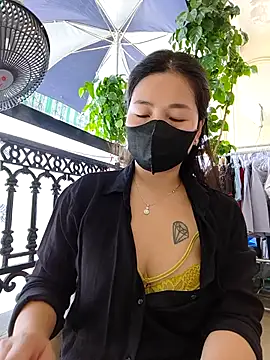 lyna bl online show from October 5, 4:39 am