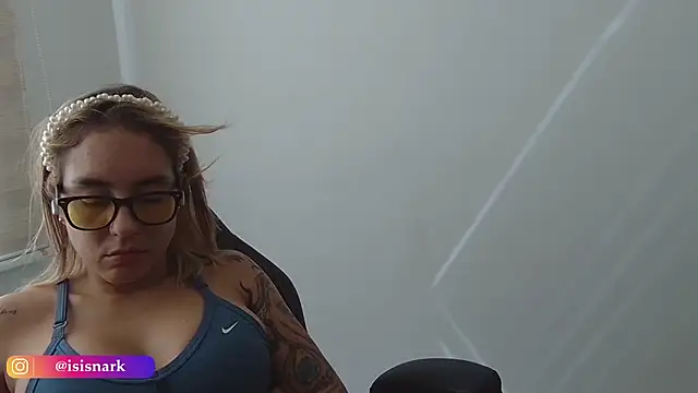 ValkyriaRose online show from January 14, 3:39 pm