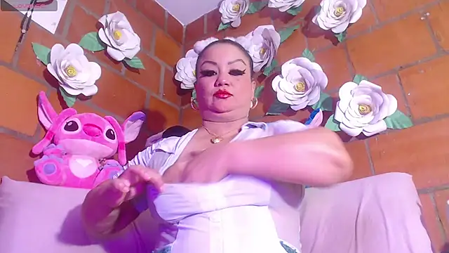 IngritBitch online show from April 17, 6:04 am