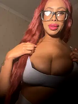 nolotymfcXo online show from October 25, 8:05 pm