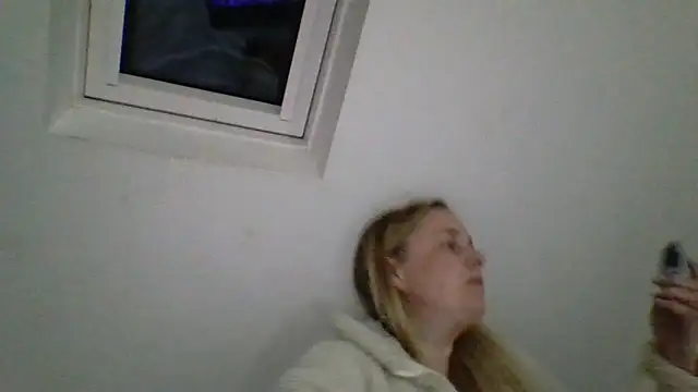 scrummymummy2 online show from March 11, 9:06 pm