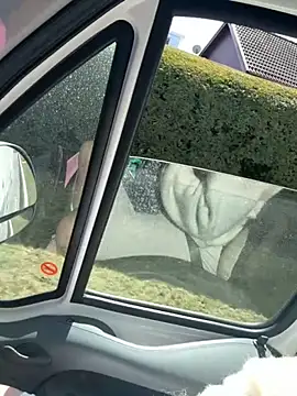 -Milfshake- online show from April 8, 11:12 am