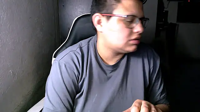 tatsumi nao online show from February 8, 4:16 am