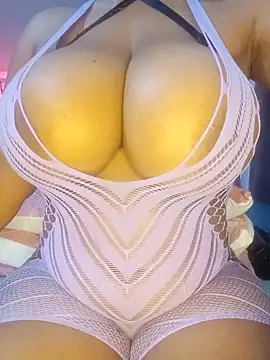 SexyCamila-22 online show from October 16, 5:32 am