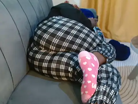 leslysexygirl online show from October 2, 5:34 am