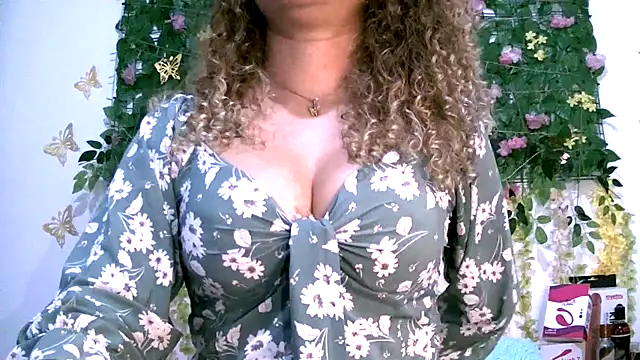 Crysrus online show from March 6, 2:06 am