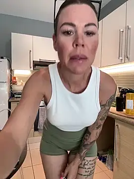 Lara Bergmann online show from April 21, 8:54 am