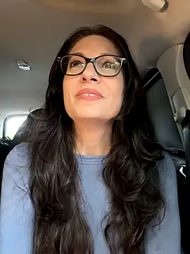 BeautifulMesss online show from October 8, 4:22 pm