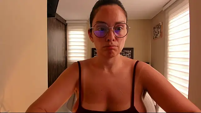 anabel 025 online show from April 5, 8:30 pm