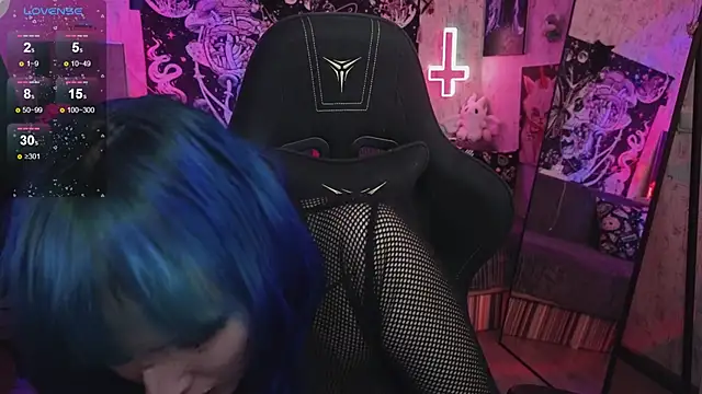 little Elika online show from September 27, 11:45 pm