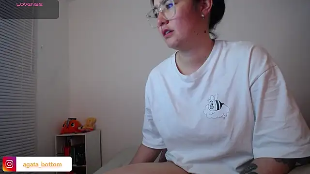 NewAgatha Bolton online show from February 12, 11:17 pm