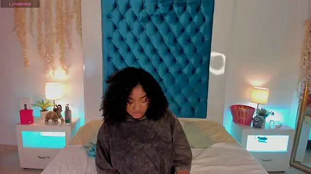 ohrianagibson online show from April 13, 10:21 pm